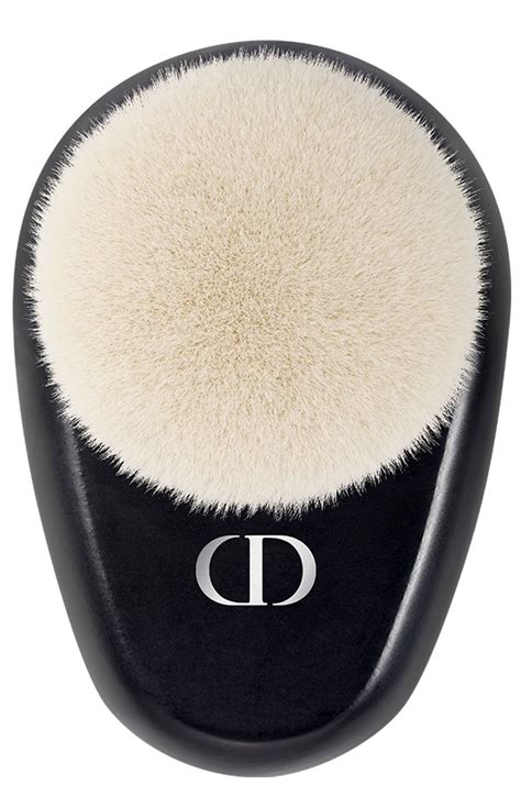 dior brush bag|Dior backstage face brush.